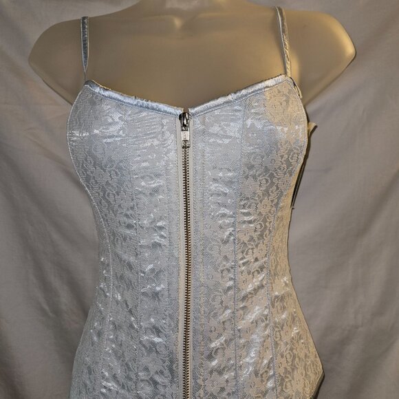 NWT DAISY DUKE RED GINGHAM TIGHT LACING CORSET MEDIUM - Picture 8 of 16